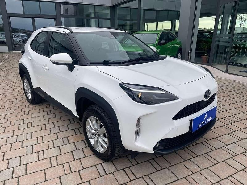 Usata Toyota Yaris Cross Active 106 CV (77 kW) 2023 Bianco SUV