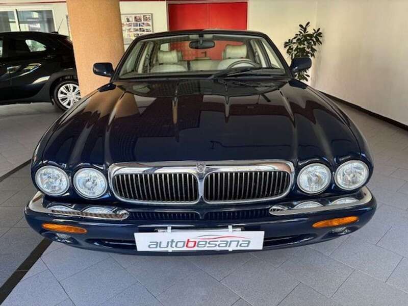 Usata Jaguar XJ Executive 237 CV (174 kW) 1998 Blu/azzurro Berlina