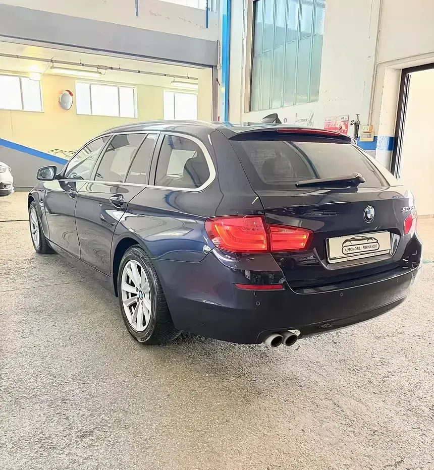 Usata BMW 520 Luxury Line 184 CV (135 kW) 2014 Blu Station wagon