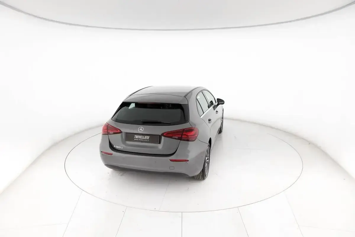 Usata Mercedes A180 Advanced 116 CV (85 kW) 2025 Grigio Berlina