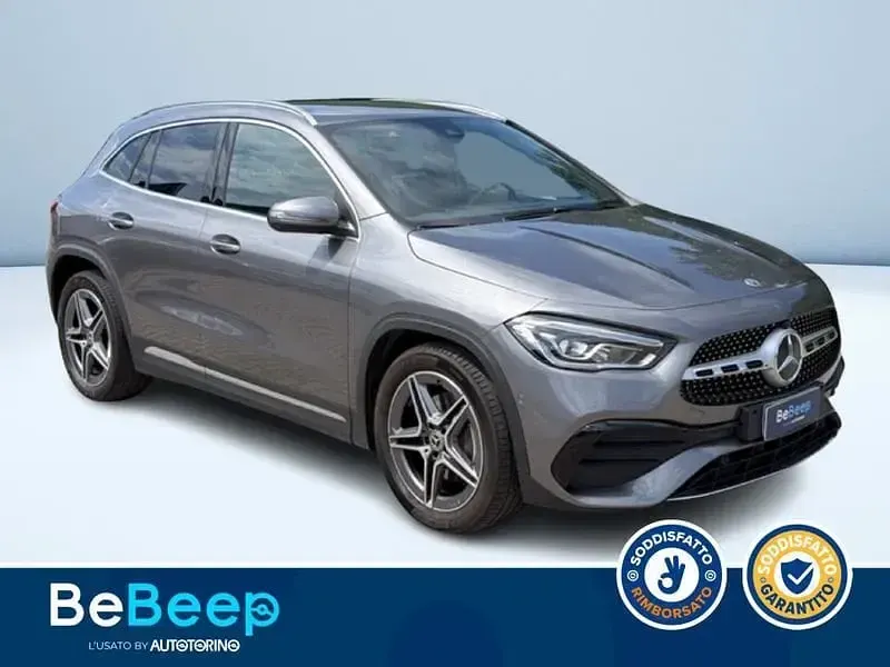 Usata Mercedes GLA200 Premium 150 CV (110 kW) 2022 Grigio metallizzato SUV