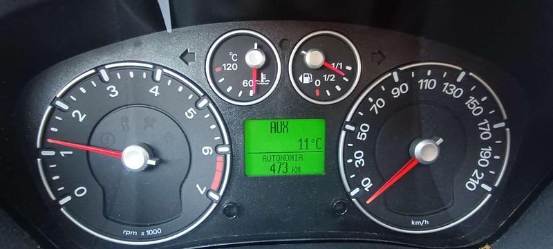 Usata Ford Fiesta 75 CV (55 kW) 2007 Berlina