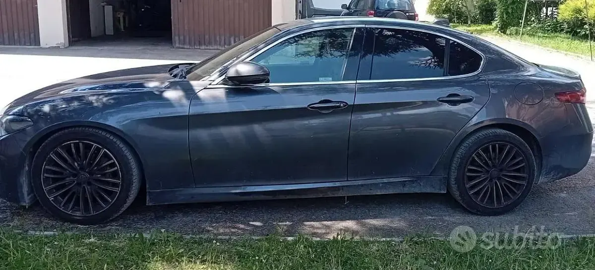 Usata Alfa Romeo Giulia 180 CV (132 kW) 2017 Berlina