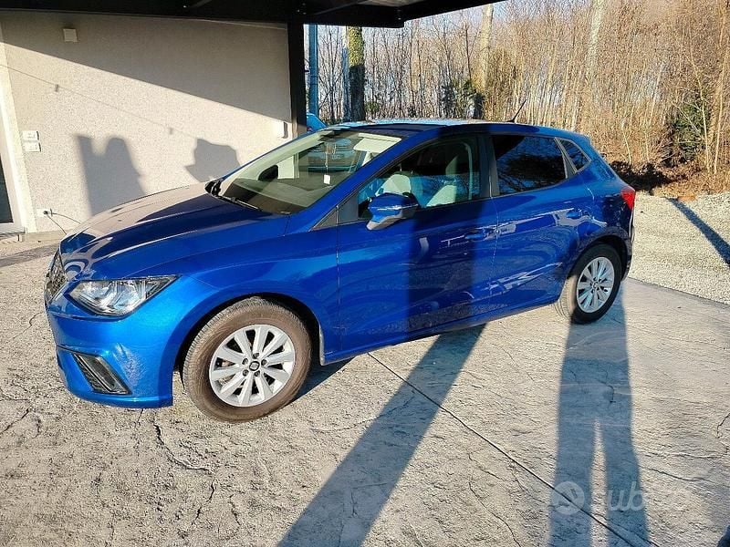 Blu Usata 2018 Seat Ibiza Style Due volumi | 9200 € (Cara) - Immagine 1/4