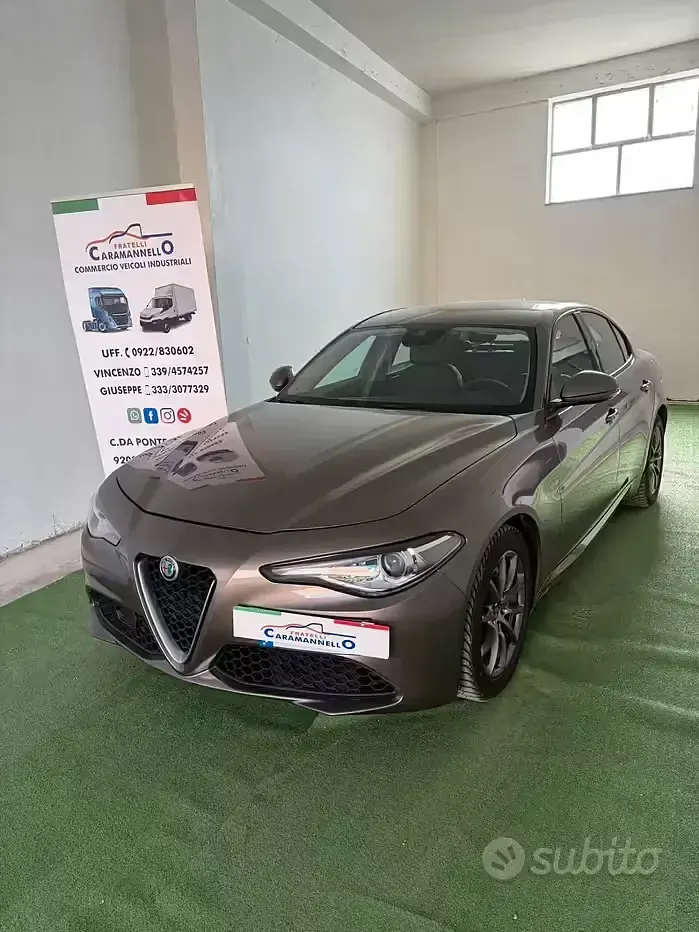 Usata Alfa Romeo Giulia Super 160 CV (117 kW) 2018 Marrone Berlina