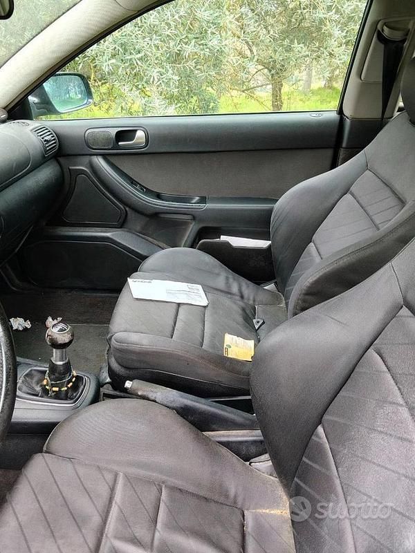 Usata Audi A3 130 CV (95 kW) 2001 Nero Utilitaria