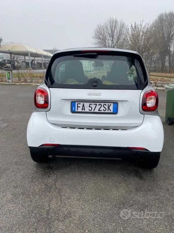 Usata 2015 Smart ForTwo Coupé Coupé | 8600 € - Immagine 1/4