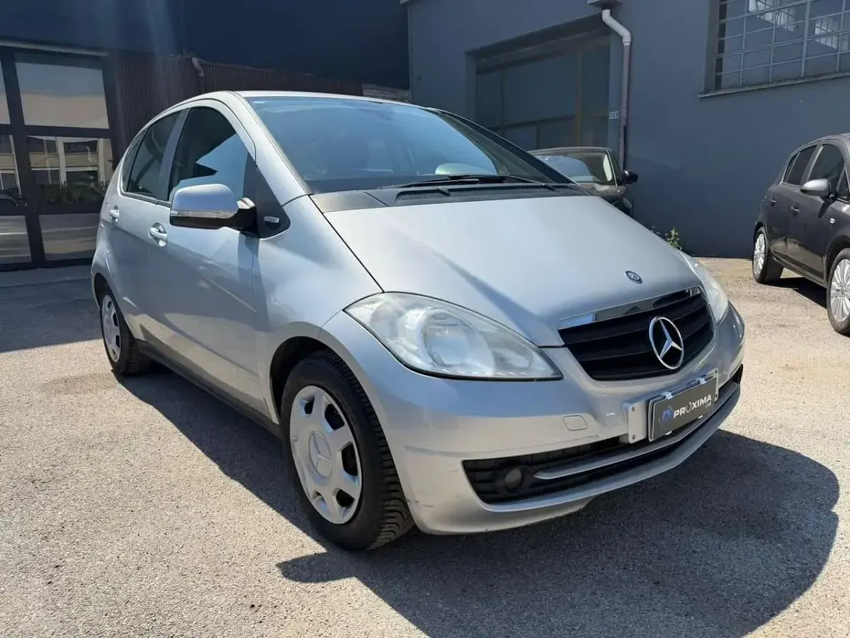 Usata Mercedes A160 Premium 95 CV (69 kW) 2011 Argento Utilitaria