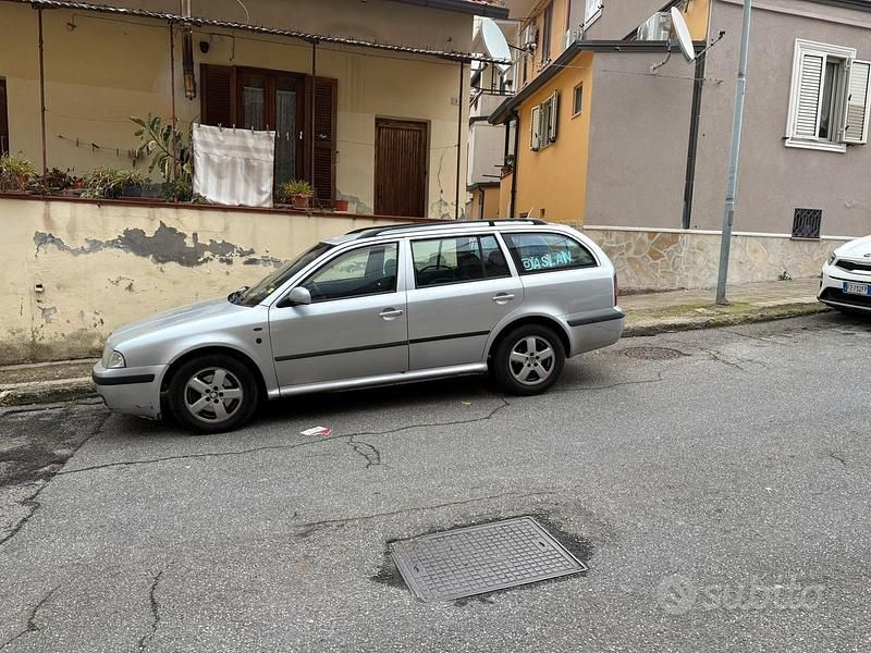 Usata Skoda Octavia 2002 Grigio Station wagon