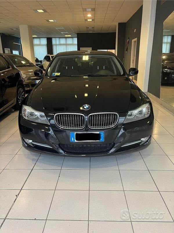 Usata BMW 318 143 CV (105 kW) 2012 Nero Station wagon