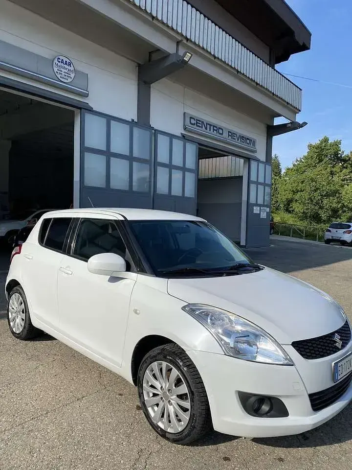Usata Suzuki Swift GL 94 CV (69 kW) 2010 Bianco Utilitaria