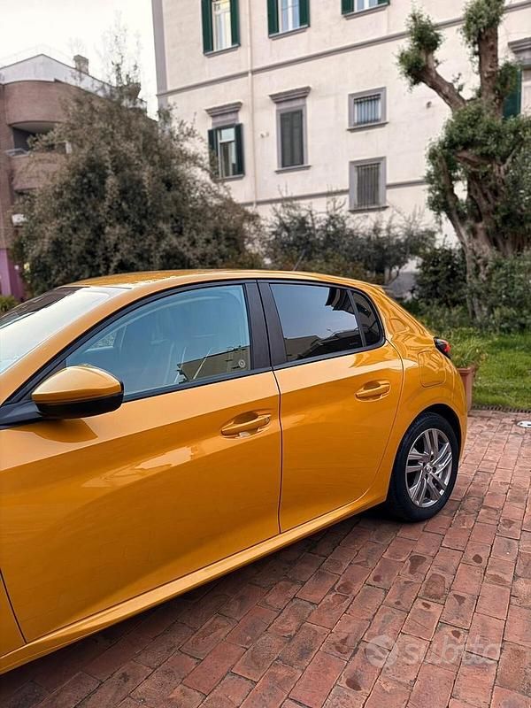 Usata Peugeot 208 Active 101 CV (74 kW) 2020 Giallo Utilitaria