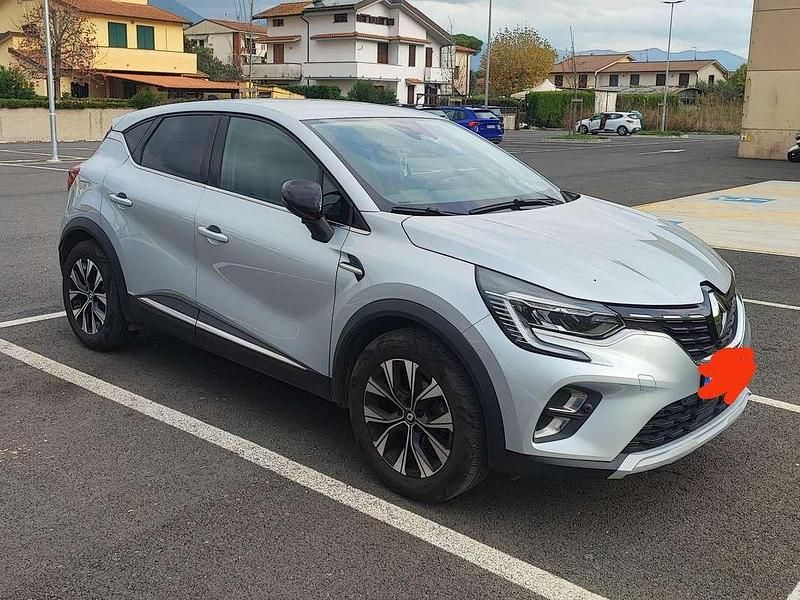 Usata Renault Captur Equilibre 101 CV (74 kW) 2023 Grigio SUV