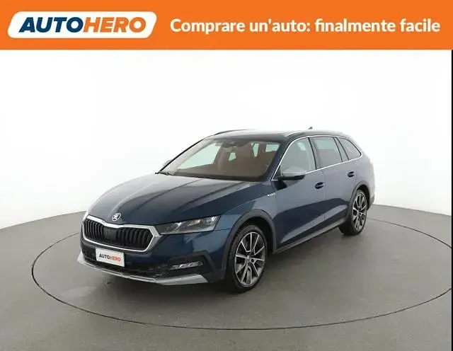Usata Skoda Octavia Scout 4x4 200 CV (147 kW) 2021 Blu Station wagon