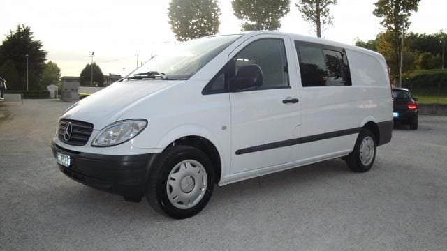 Usata Mercedes Vito 150 CV (110 kW) 2012 Bianco pastello Furgone