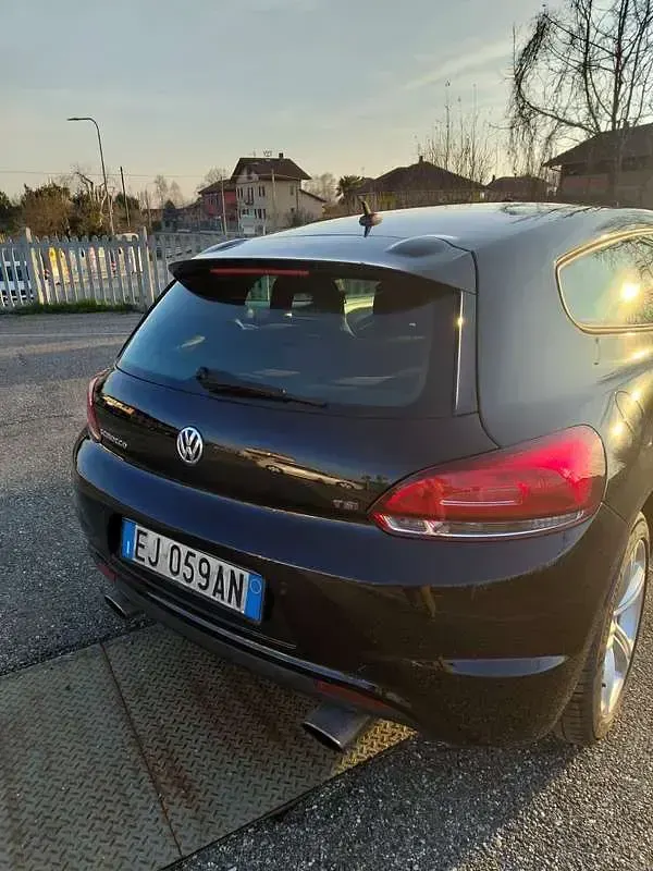 Usata VW Scirocco 160 CV (117 kW) 2011 Nero Coupé