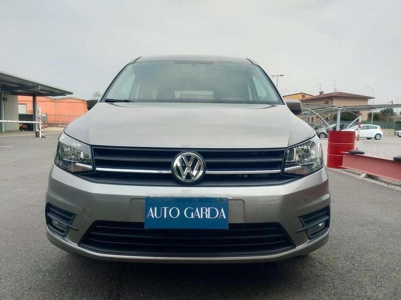 Usata VW Caddy Comfortline 102 CV (75 kW) 2016 Grigio Monovolume