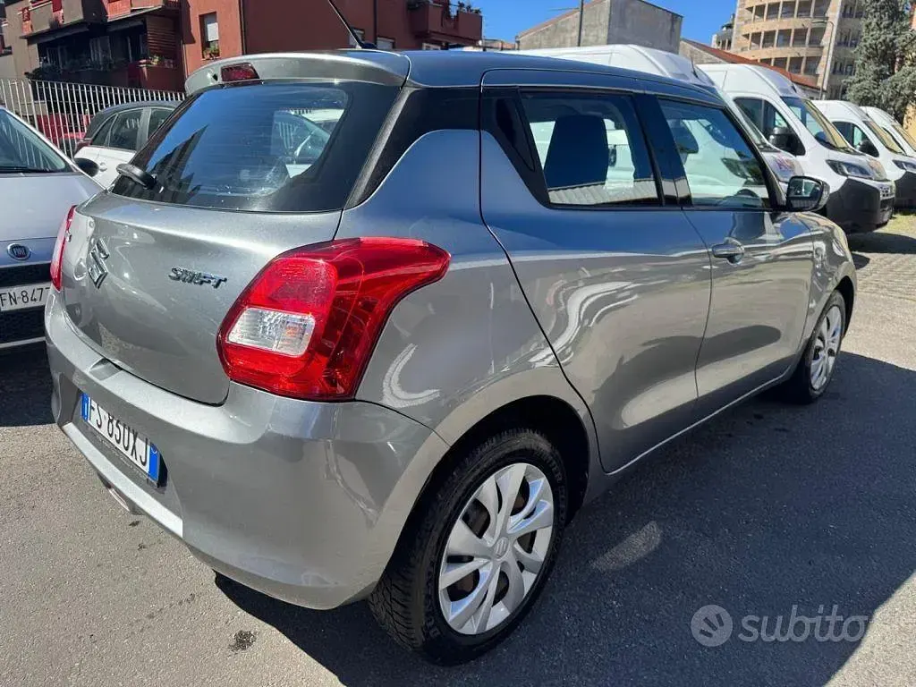 Usata Suzuki Swift Cool 90 CV (66 kW) 2018 Grigio Utilitaria