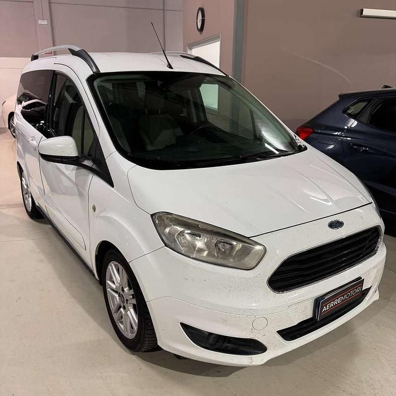 Usata Ford Tourneo Titanium 95 CV (69 kW) 2015 Bianco Furgone