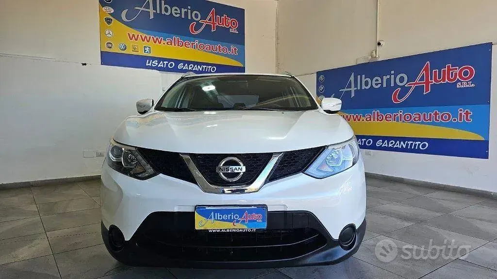 Usata Nissan Qashqai Acenta 110 CV (80 kW) 2014 Bianco SUV