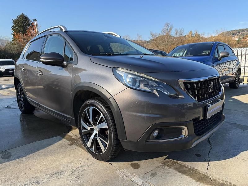 Usata Peugeot 2008 GT-line 99 CV (72 kW) 2017 Grigio SUV
