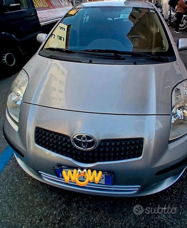 Usata Toyota Yaris 2008 Grigio Utilitaria