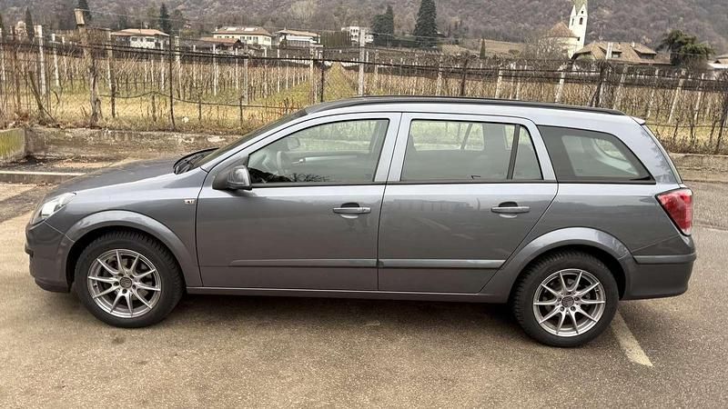 Usata Opel Astra 125 CV (91 kW) 2006 Station wagon