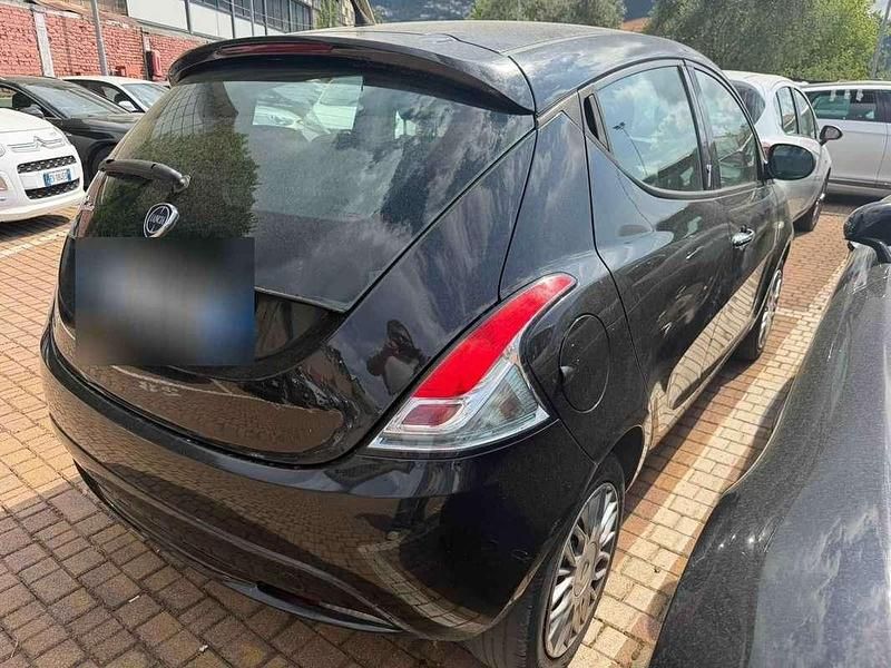 Usata Lancia Ypsilon 69 CV (50 kW) 2017 Utilitaria