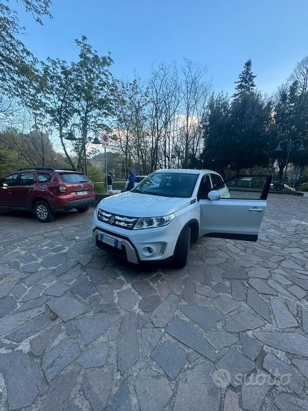 Bianco Usata 2015 Fiat 1600 SUV | 8000 € (Buon prezzo) - Immagine 1/4