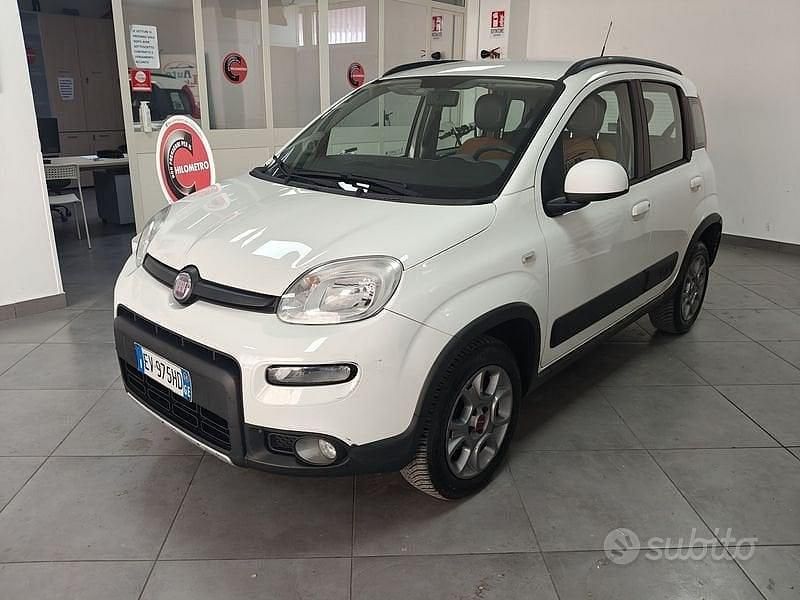 Second-hand Fiat Panda 4x4 S 75 CP (55 kW) 2014 Alb Hatchback