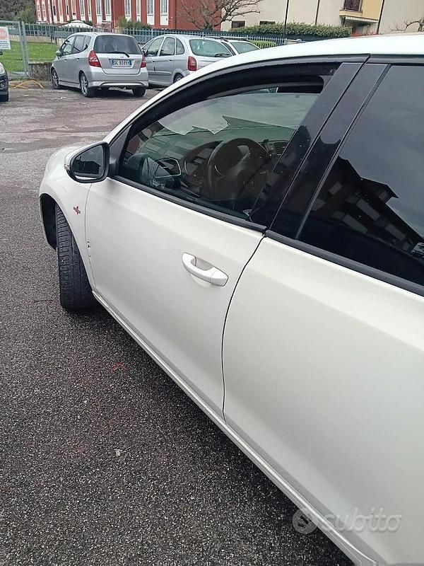 Usata VW Golf VI Highline 140 CV (102 kW) 2009 Bianco Utilitaria