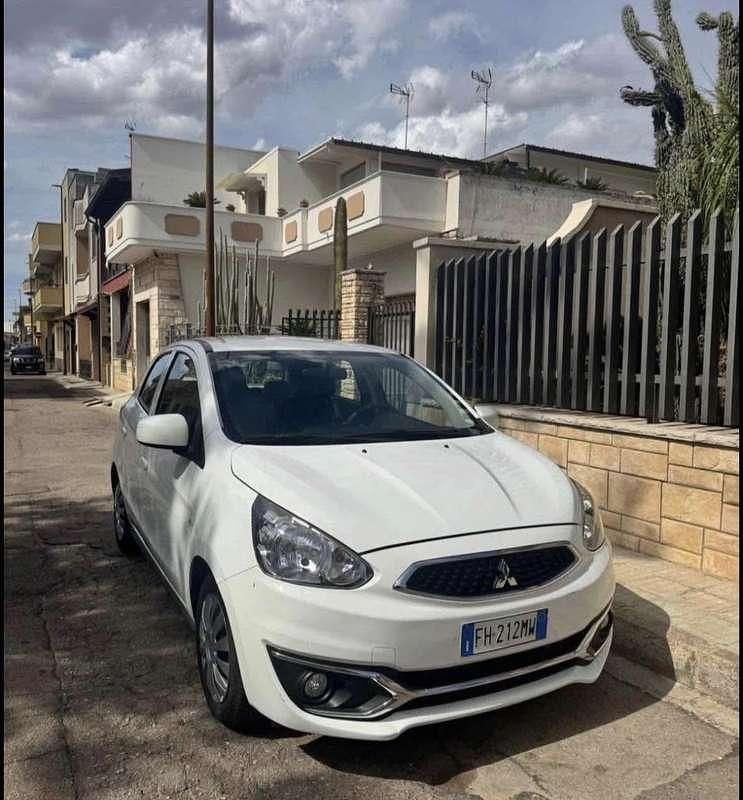 Usata Mitsubishi Space Star Invite 71 CV (52 kW) 2017 Bianco Utilitaria