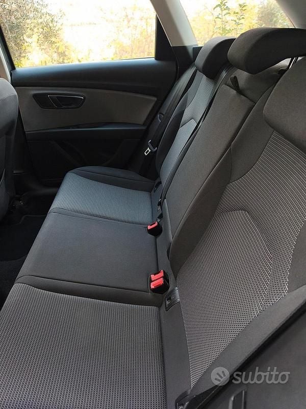 Usata Seat Leon 2017 Marrone Berlina