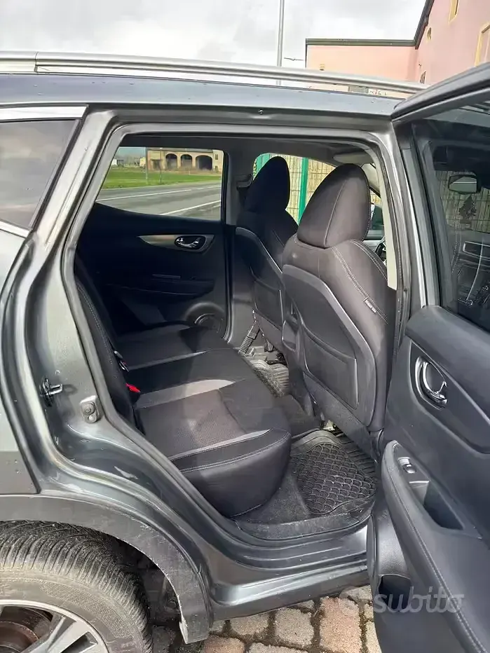 Usata Nissan Qashqai Tekna+ 116 CV (85 kW) 2018 Grigio SUV