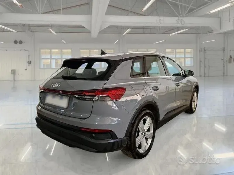 Usata Audi Q4 e-tron Business 69 kW (95 CV) 2023 Grigio SUV