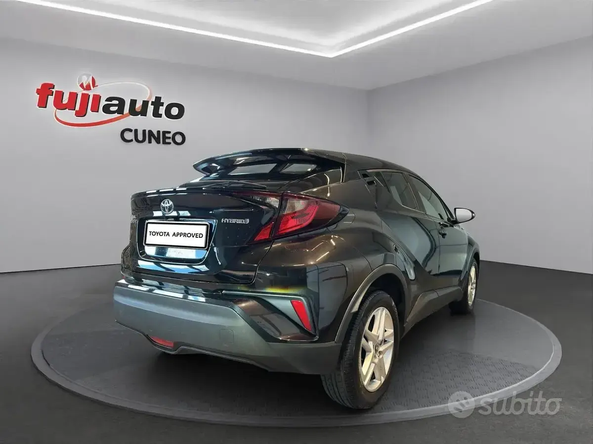 Usata Toyota C-HR Active 122 CV (89 kW) 2020 Black met SUV