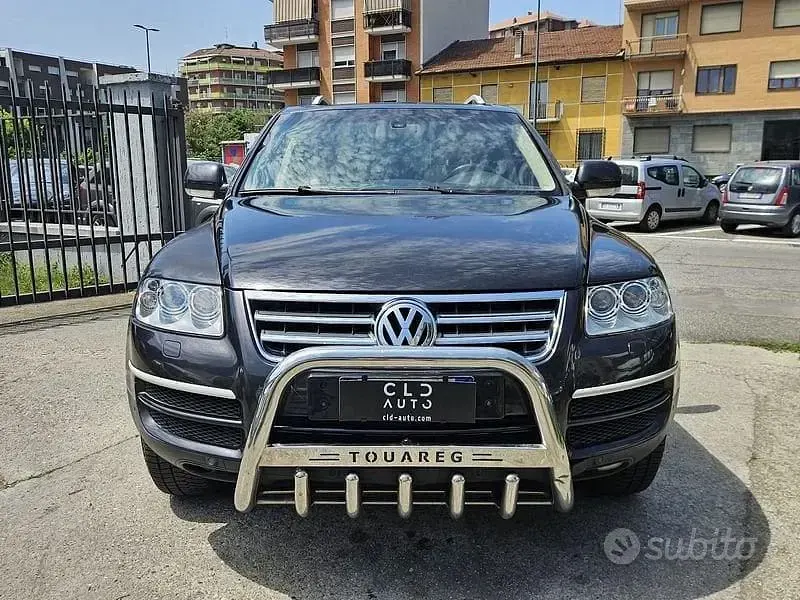 Usata VW Touareg 174 CV (127 kW) 2005 Nero SUV