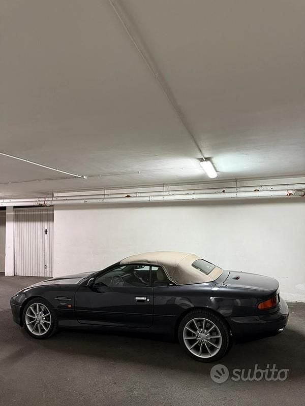 Usata Aston Martin DB7 416 CV (305 kW) 2002 Grigio Cabrio