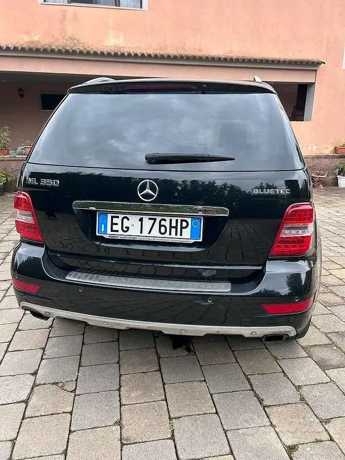 Usata Mercedes ML350 211 CV (155 kW) 2011 Nero SUV