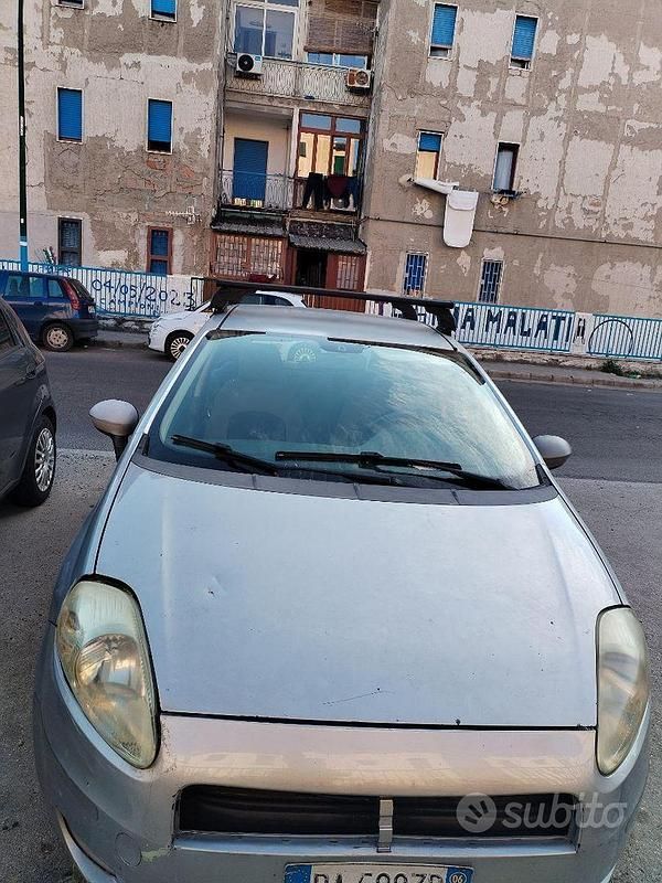 Usata Fiat Grande Punto 77 CV (56 kW) 2006 Grigio Utilitaria