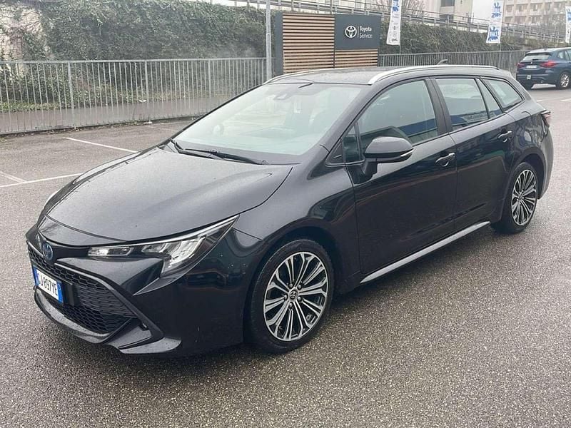 Nero Usata 2022 Toyota Corolla Business Edition Station wagon | 16.900 € (Super prezzo) - Immagine 1/2