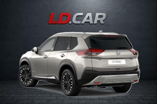 Nuova Nissan X-Trail Tekna 213 CV (156 kW) 2026 Beige metallizzato SUV
