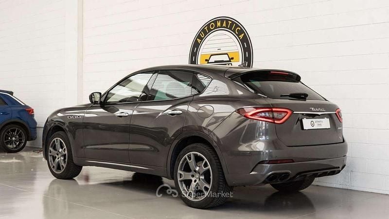 Usata Maserati Levante 430 CV (316 kW) 2017 Grigio SUV