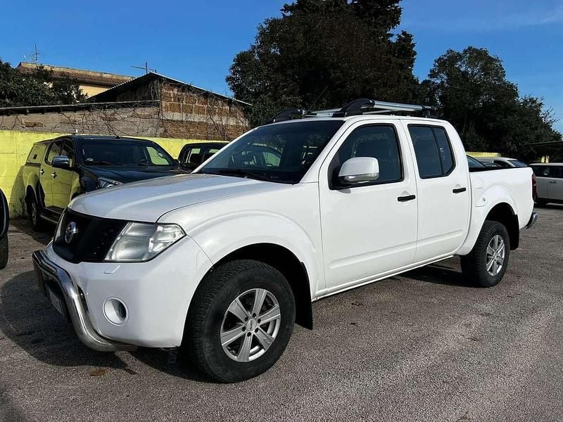 Bianco Usata 2014 Nissan Navara Pick-up | 15.900 € (Buon prezzo) - Immagine 1/4