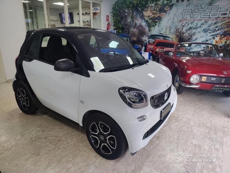 Usata Smart ForTwo Electric Drive Passion 60 kW (82 CV) 2018 Bianco Cabrio