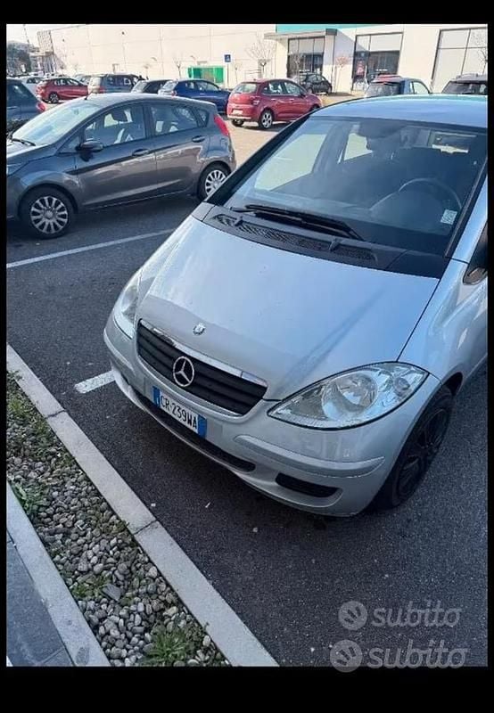 Grigio Usata 2005 Mercedes A180 Due volumi | 3350 € - Immagine 1/4