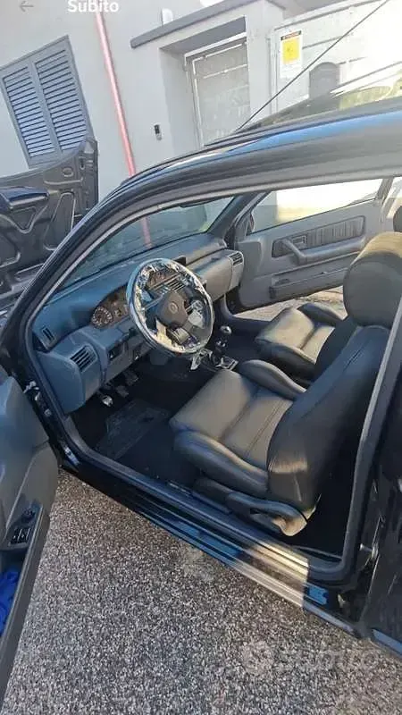 Usata Renault Clio 137 CV (100 kW) 1992 Utilitaria