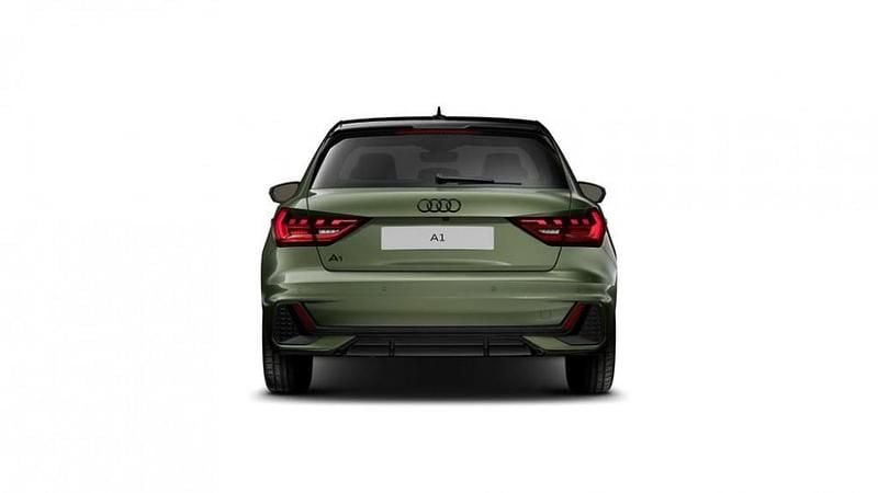 Nuova Audi A1 Sportback 116 CV (85 kW) 2025 Verde distretto metallizzato nero mito m Utilitaria