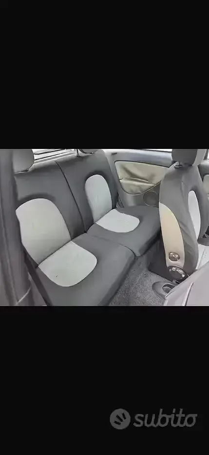Usata Lancia Ypsilon 69 CV (50 kW) 2004 Bianco Utilitaria