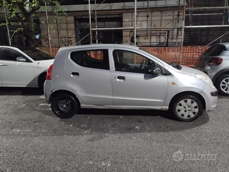 Usata Nissan Pixo 2010 Grigio Utilitaria